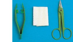farmacare set per rimozione suture confezionato in blister rigido contenente forbice pinza e garza farmacare