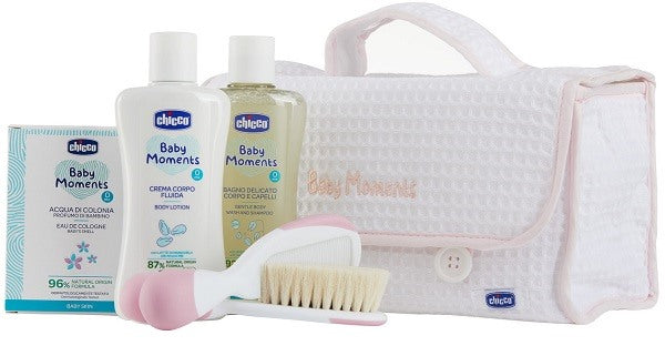 chicco artsana spa chicco baby moments beauty maniglia rosa bagno delicato corpo capelli pelli delicate 200 ml crema corpo pelli delicate 200 ml acqua di colonia baby smell pelli delicate 100 ml chicco ean 8058664138821