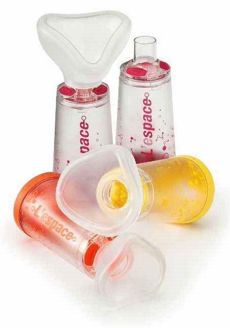 air liquide medical syst camera distanziatrice per erogatori spray predosati lespace 220ml per neonati spazio morto 34ml con maschera valvola inspirazione 2 valvole espirazione codice colore arancio lespace ean 8015662713528
